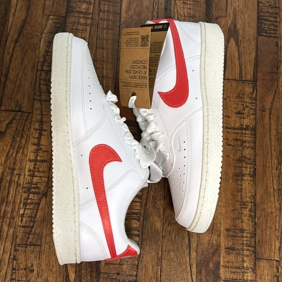 Nike Sneakers NWT Court Vision Low
Women white and magic ember in size 8.5 - Picture 15 of 16